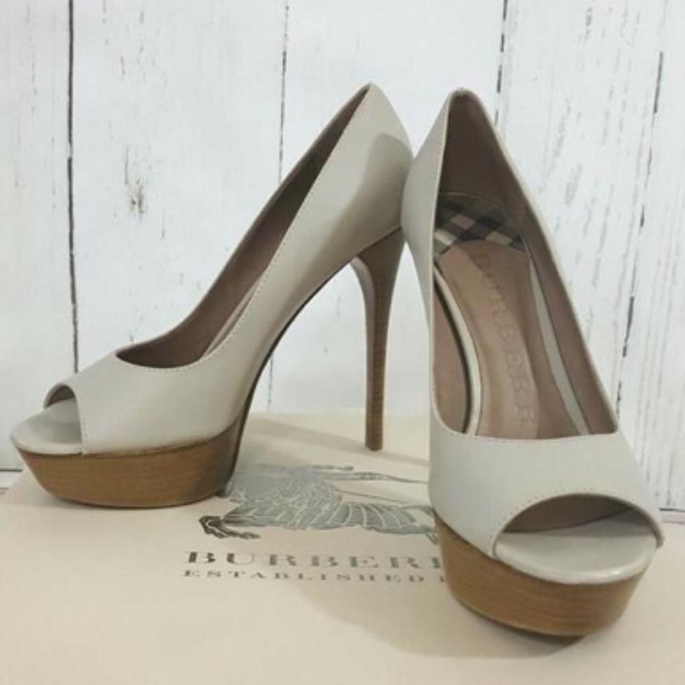 🆕 Burberry Platform Peep Toe Heels